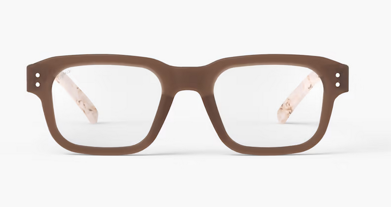 Lesebrille mit braunem tahmen